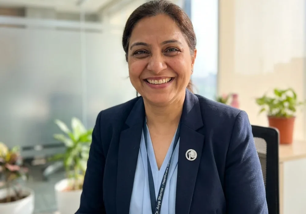 Healthcare advisor smiling in of… 202607081927